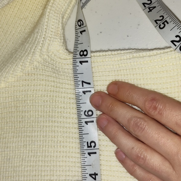 Vintage DISNEY PRODUCTIONS Boucle Roller skating Mickey Sweater size large - Picture 7 of 8